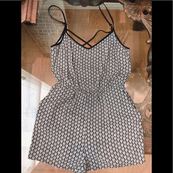 H&M Romper - Picture 3 of 6